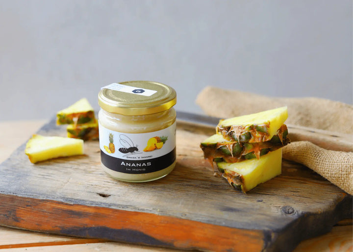 Honig mit Ananas