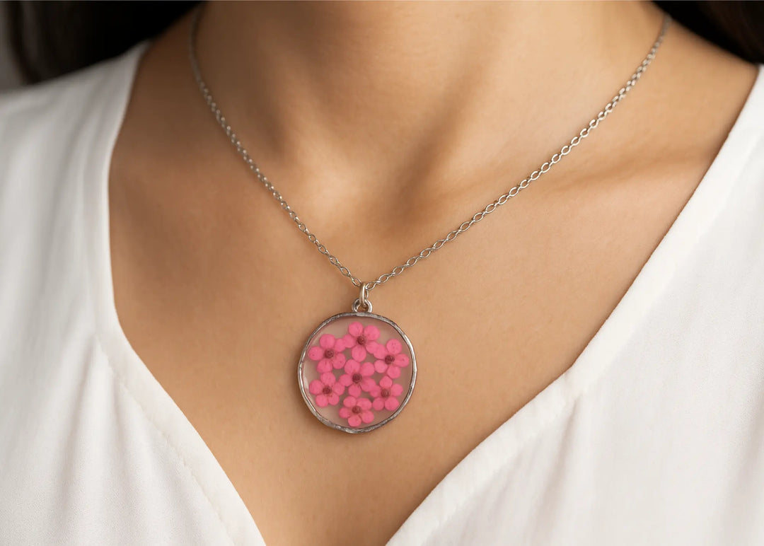 Rosa Blumenschuckkette