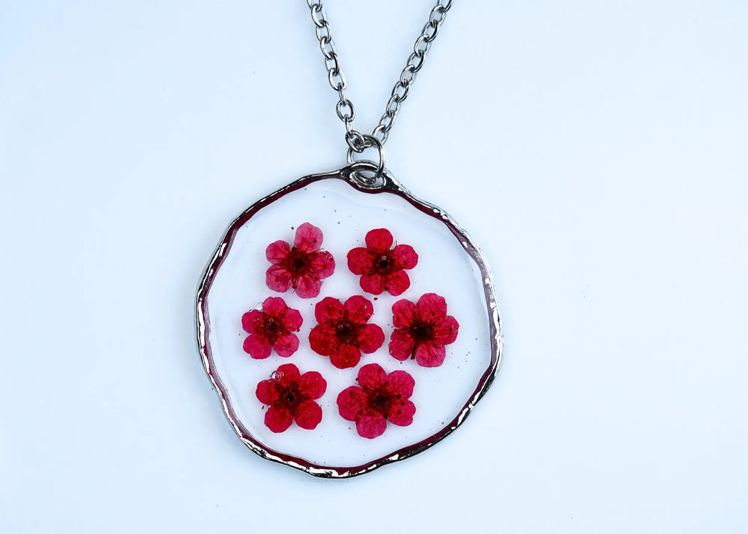 Rote Blumenhaslkette