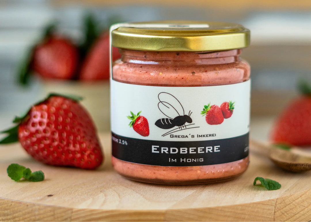 Erdbeere im Honig von Grega´s Imkerei