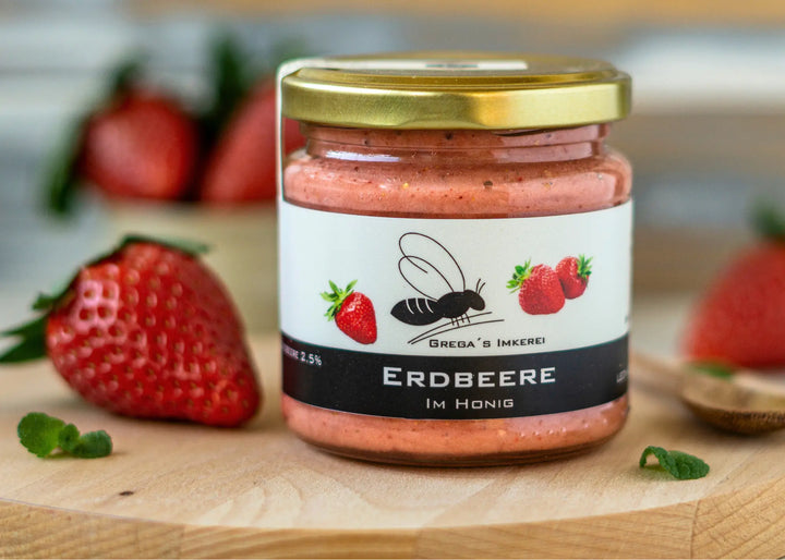 Erdbeere im Honig von Grega´s Imkerei
