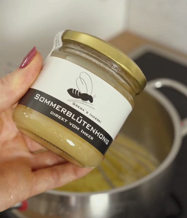 Deutscher Sommerblütenhonig im Glas Video gezeigt