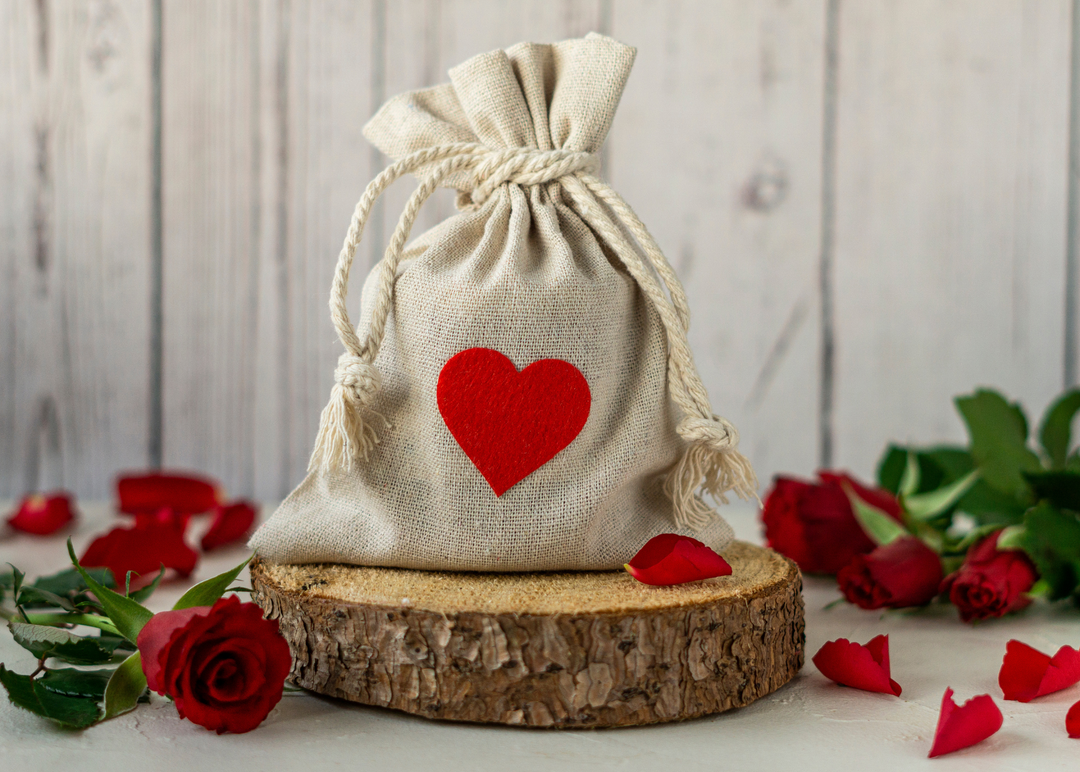 Säckchen mit Herz zu Valentinstag