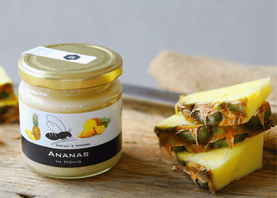 Honig mit Ananas von Grega´s Imkerei Leckerer Fruchthonig mit Ananas. Ananashonig direkt vom Imker.