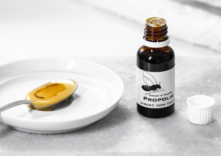 Flasche mit Propolis tropfen zum perfekten Dosieren