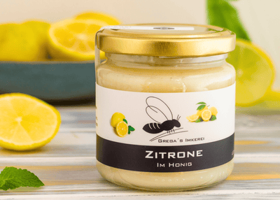 Zitrone im Honig von Grega´s Imkerei perfekt für eine heiße Zitrone mit Honig