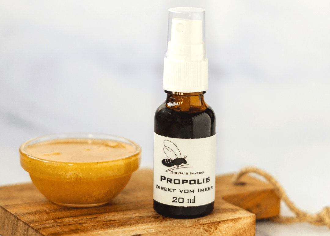 Propolis Spray direkt vom Imker. Propolisflasche mit Sprühkopf