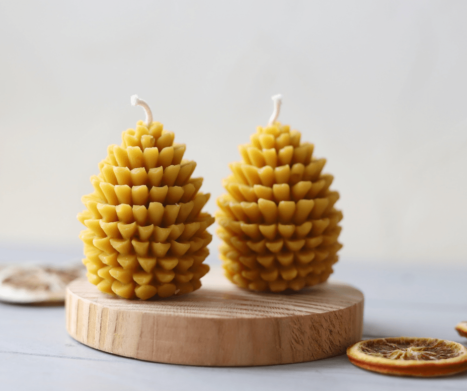 Bienenwachskerzen handgemacht in Zapfenform